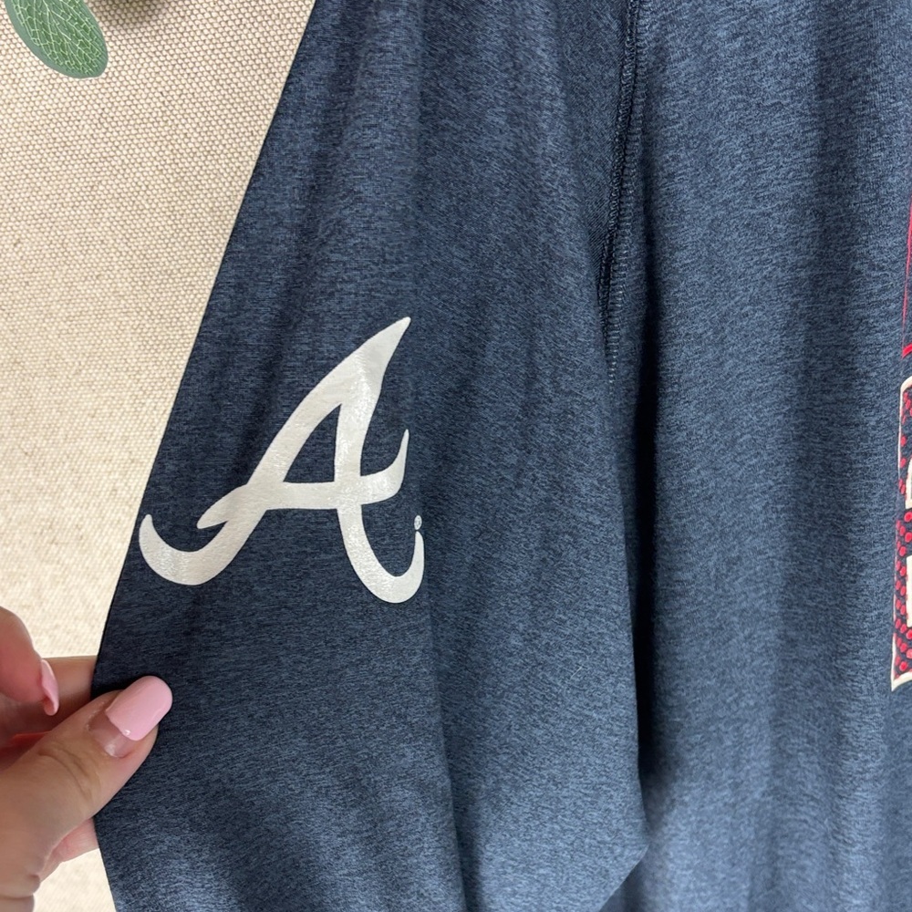 New Era Men's Dark Blue Atlanta Braves Long Sleeve Tee Extra Large - Picture 6 of 8